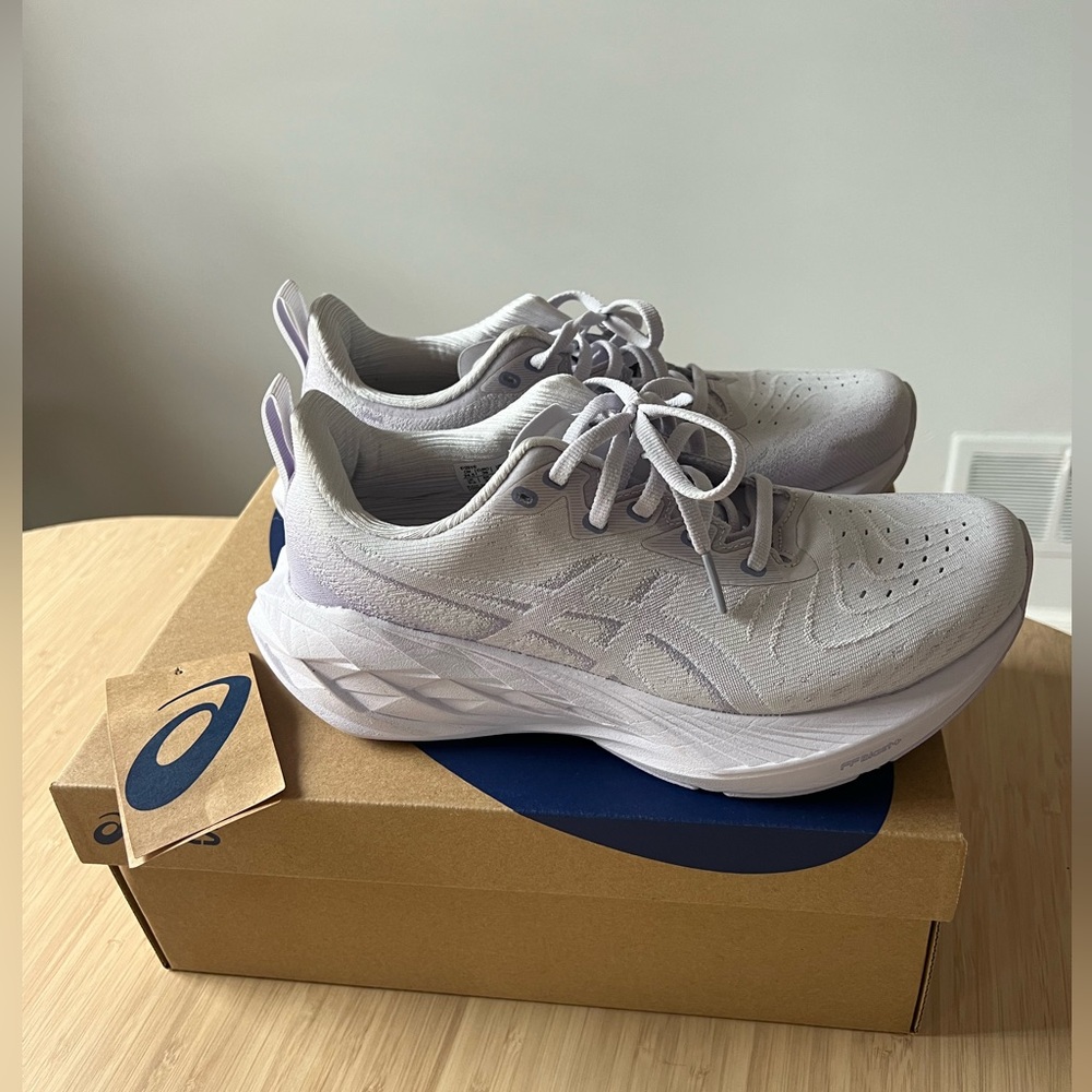 ASICS® Novablast 4 - Women's